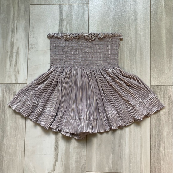 NWT Queen of Sparkles Metallic Silver Smocked Pleat Swing Shorts, girls XL (14) - Picture 1 of 13